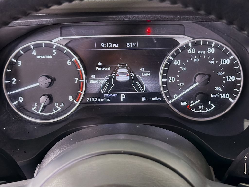 Used 2024 Nissan Rogue SV w/ SV Premium Package FWD image 16