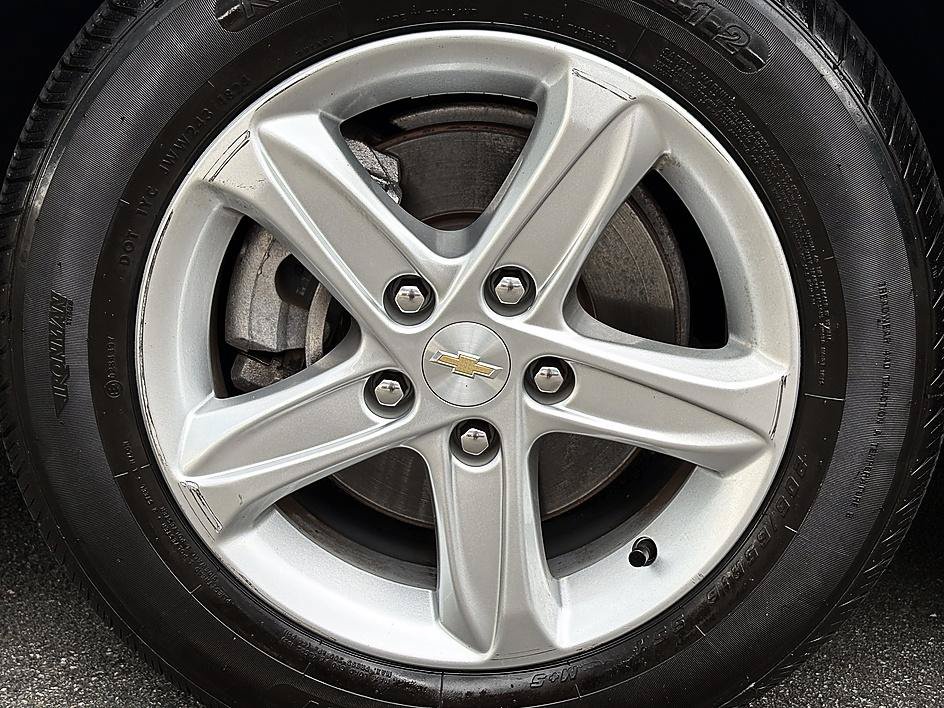 Used 2023 Chevrolet Malibu LT FWD image 7