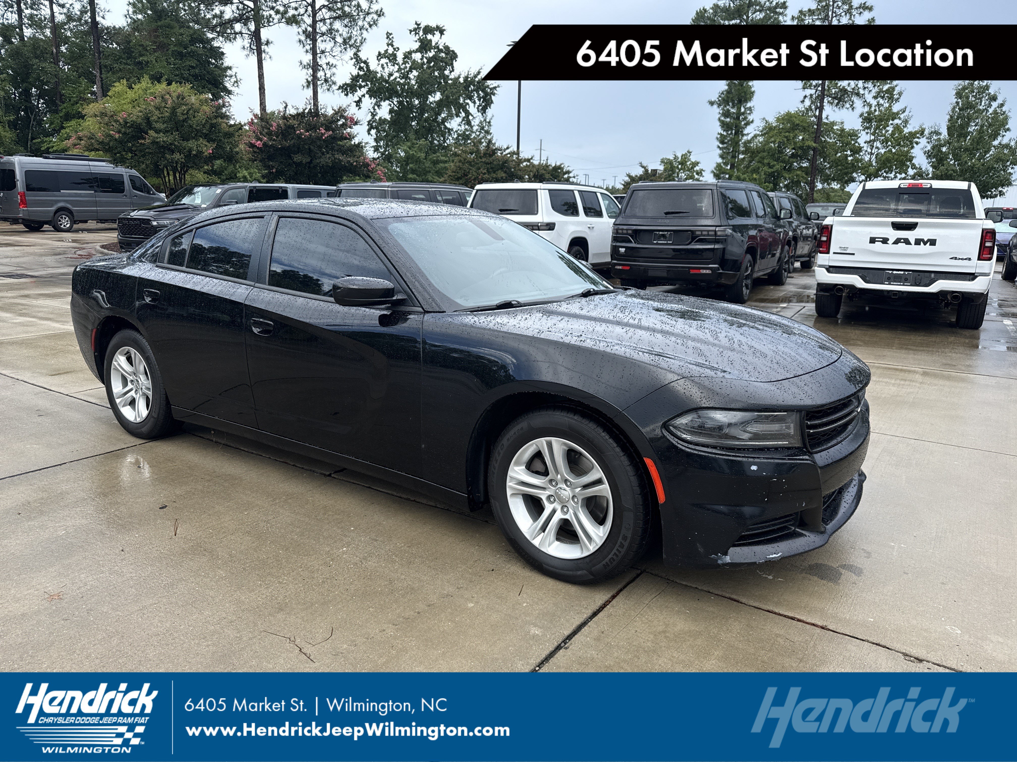 Used 2017 Dodge Charger SE w/ Popular Equipment Group RWD image 1