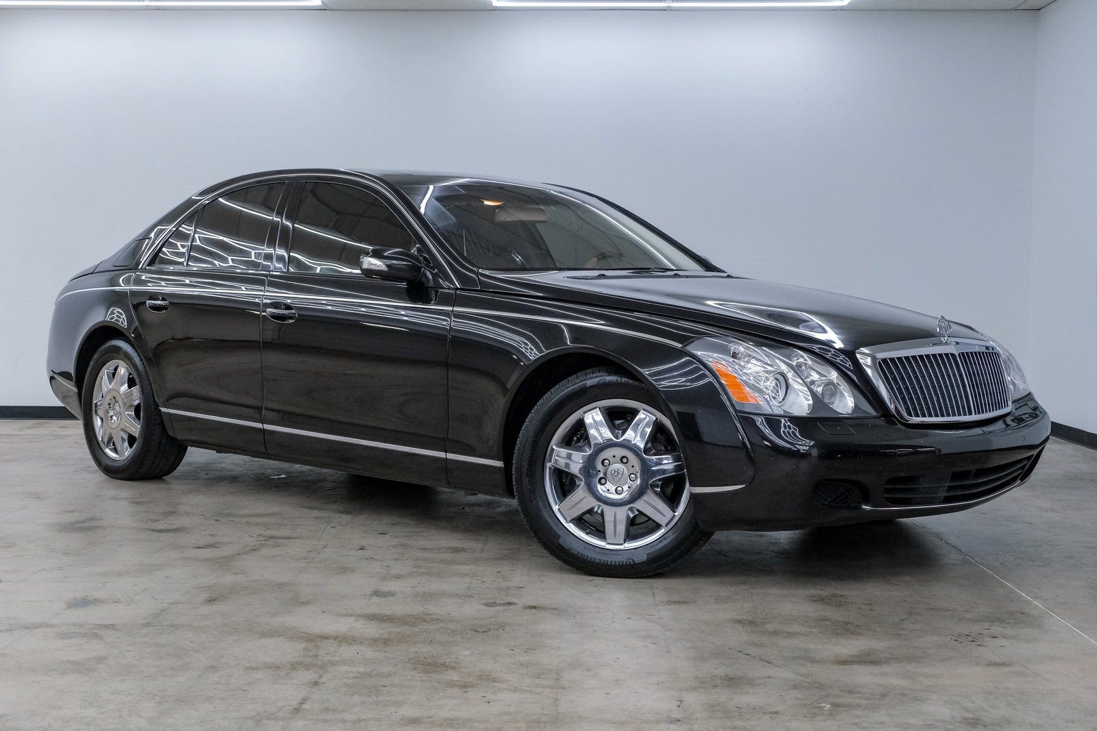 Used 2005 Maybach 57 image 3