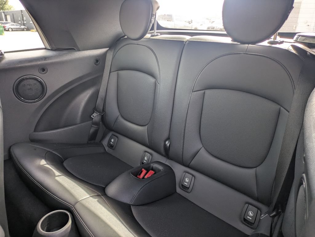 Used 2019 MINI Cooper S w/ Signature Upholstery Package FWD image 14