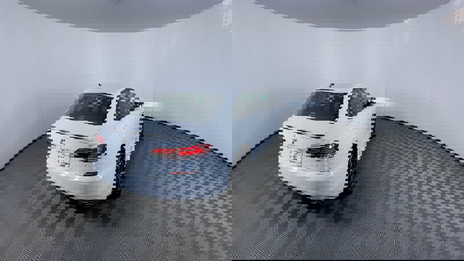 Used 2020 Volkswagen Passat 2.0T R-Line image 8