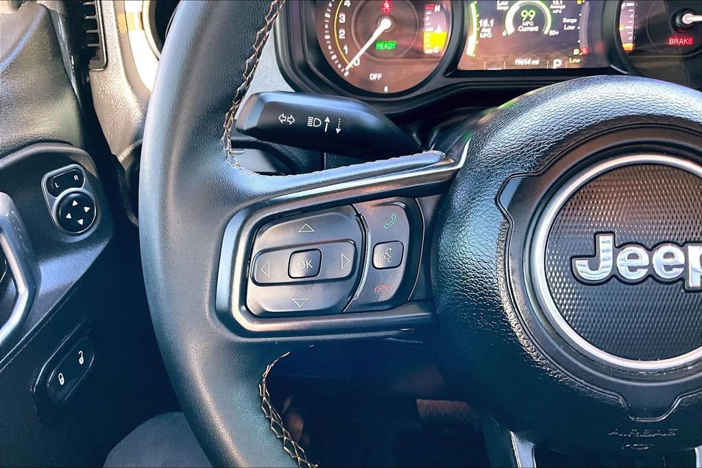 Used 2024 Jeep Wrangler Unlimited image 6