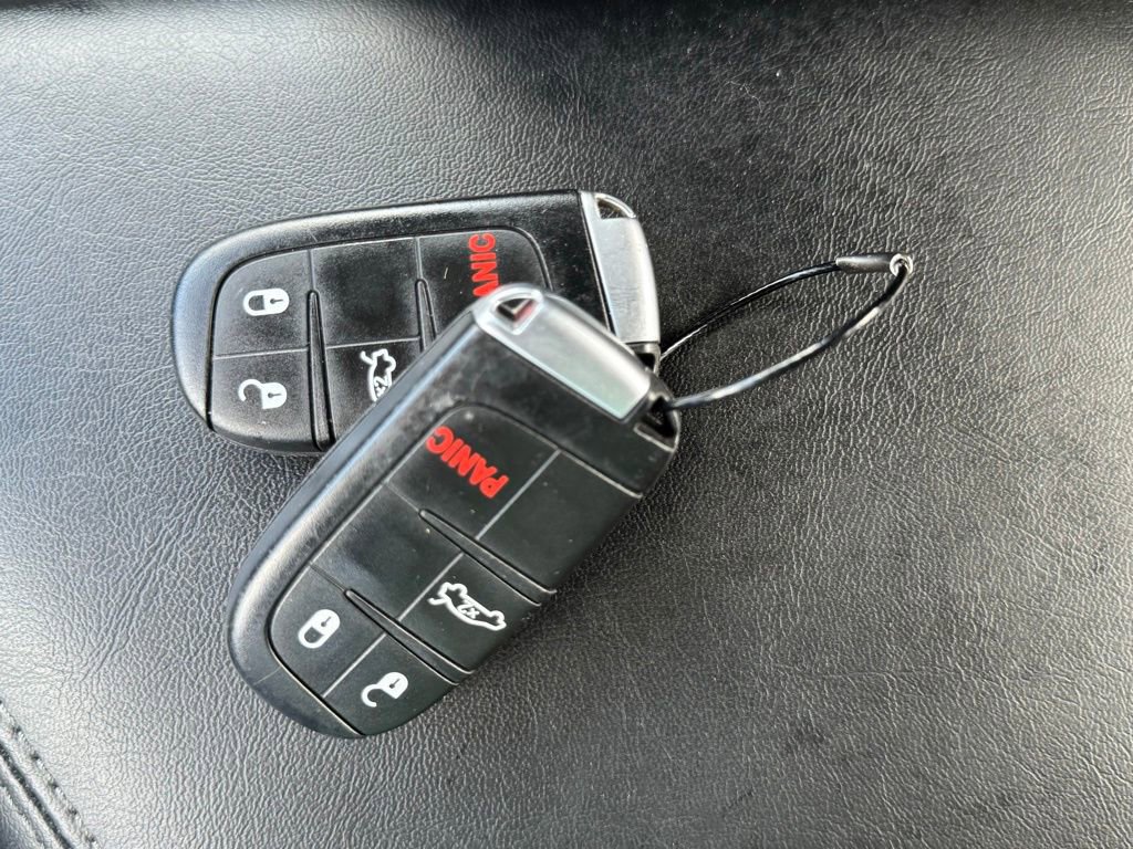 Used 2022 Dodge Challenger R/T w/ Blacktop Package image 29