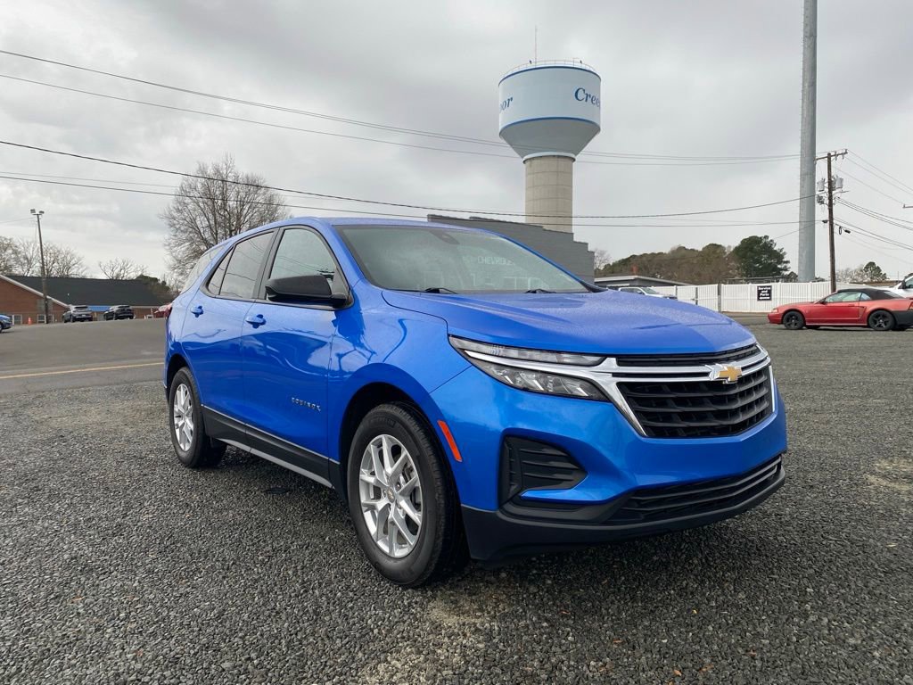 Used 2024 Chevrolet Equinox LS w/ LS Convenience Package image 1