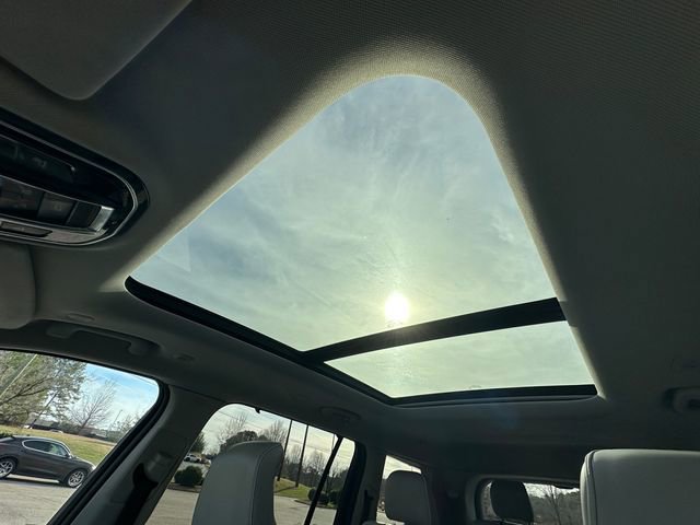 Used 2021 Jeep Grand Cherokee L Overland w/ Luxury Tech Group IV image 28