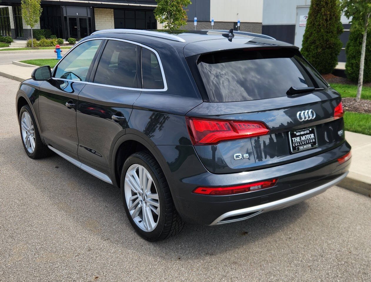 Used 2018 Audi Q5 Prestige w/ Prestige Package AWD/4WD image 3