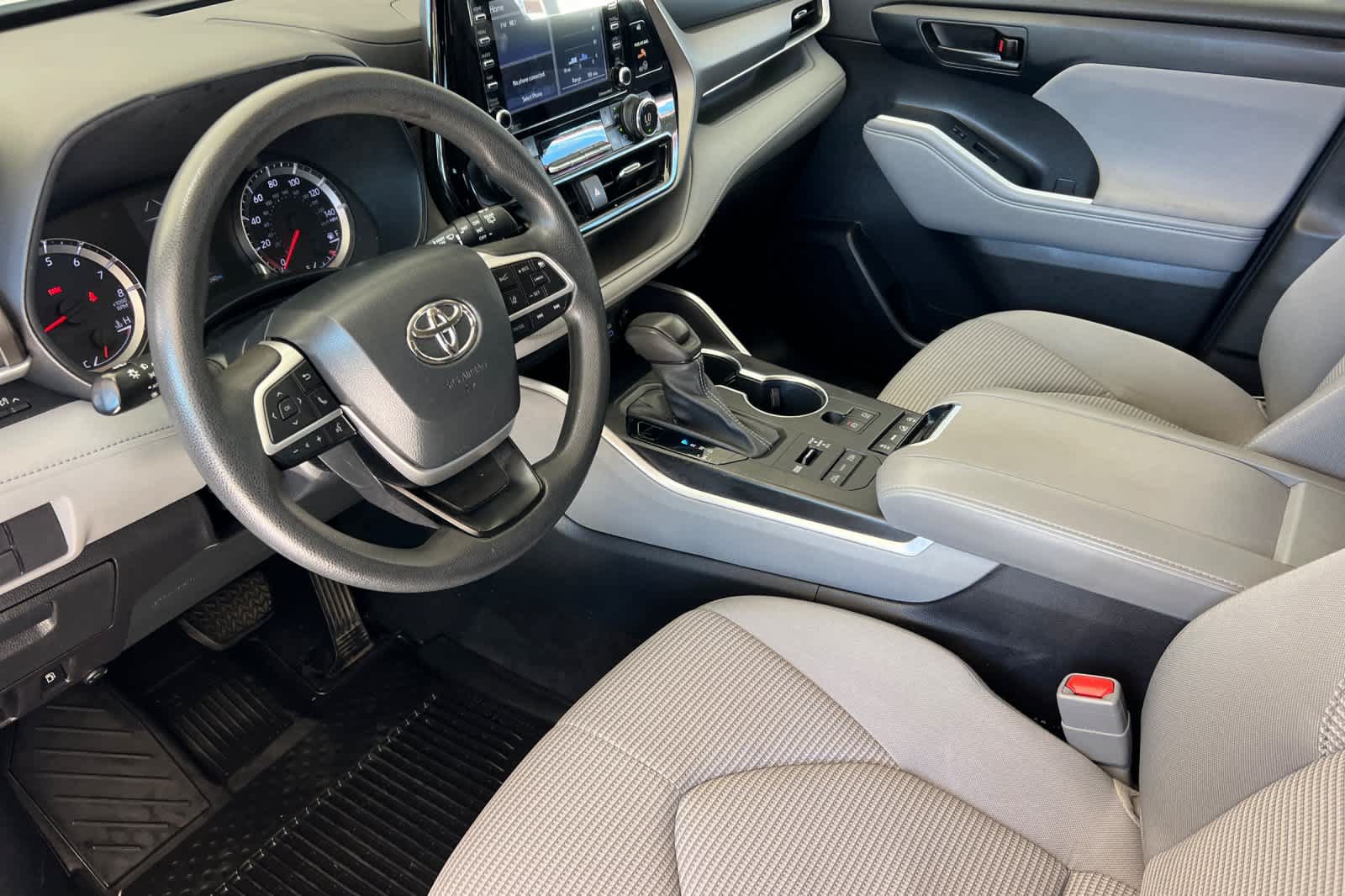 Used 2022 Toyota Highlander L AWD/4WD image 11