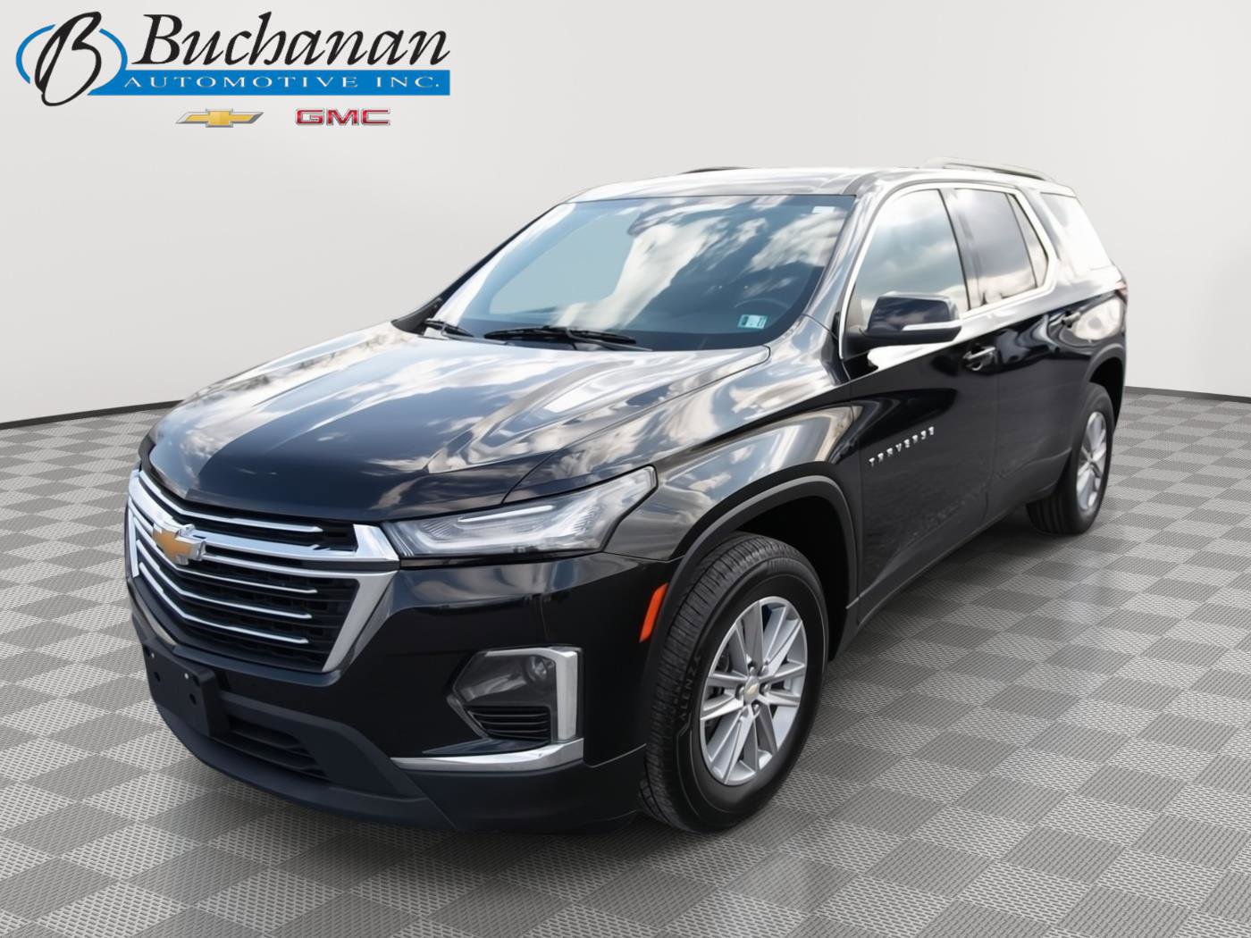 Certified 2022 Chevrolet Traverse LT image 1