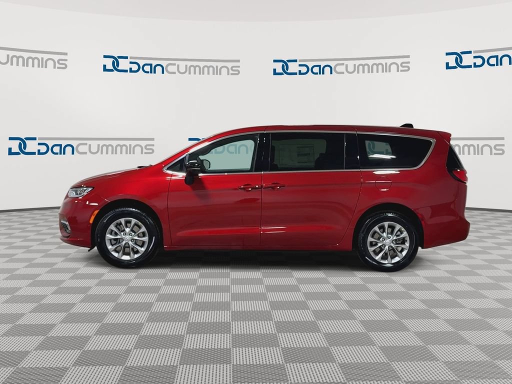 New 2026 Chrysler Pacifica Limited AWD/4WD image 6