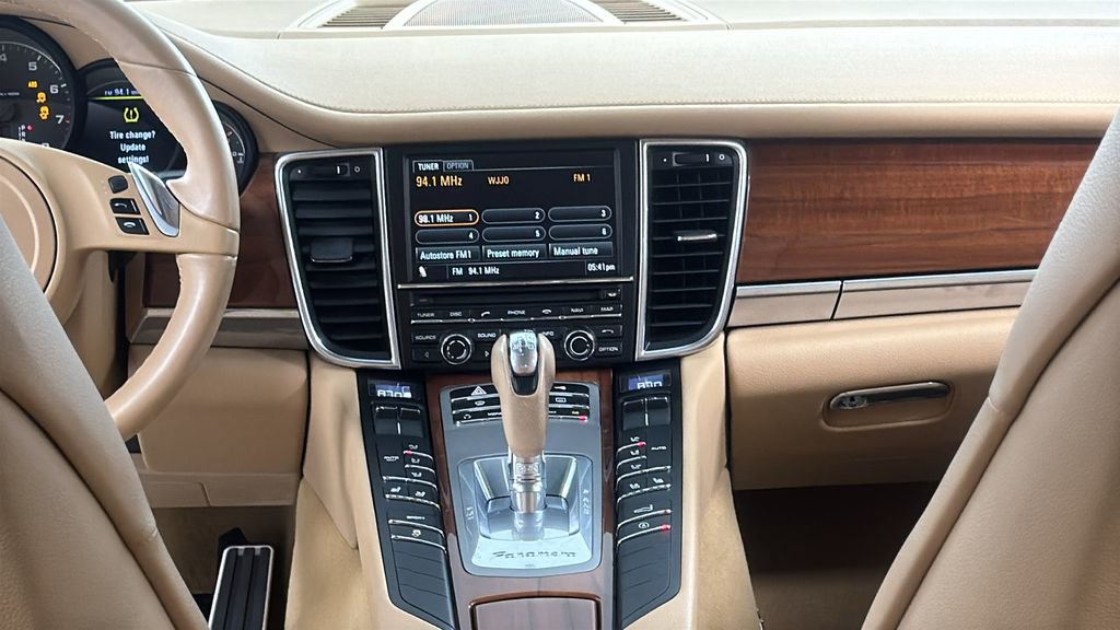Used 2011 Porsche Panamera 4 image 17
