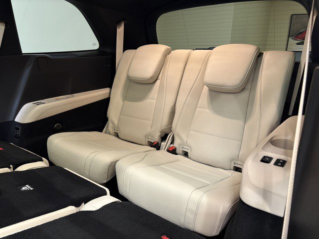 New 2026 Mercedes-Benz GLS 450 4MATIC image 23