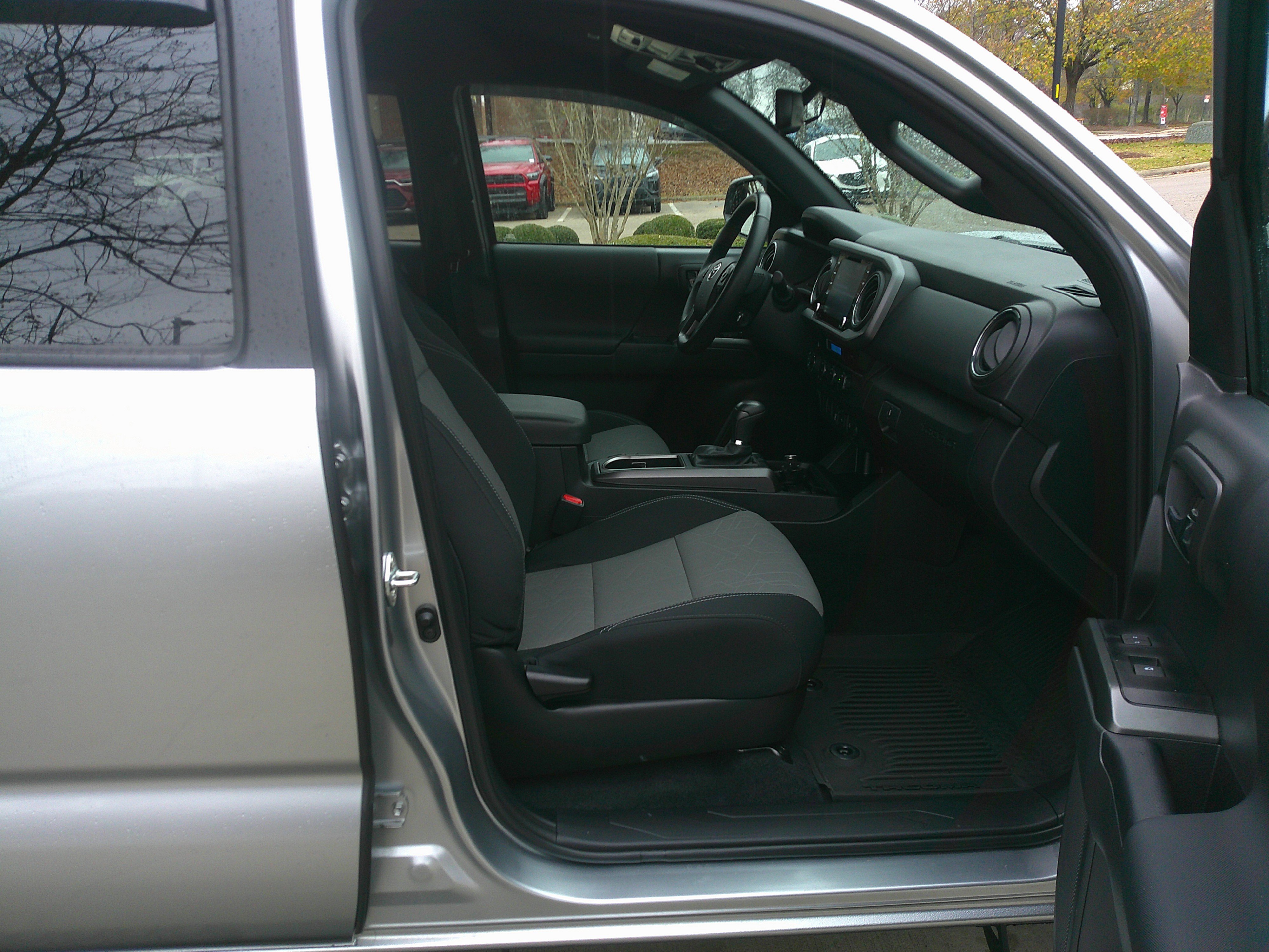 Used 2023 Toyota Tacoma TRD Off-Road image 37