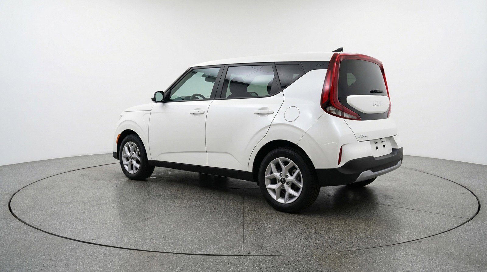 Used 2025 Kia Soul LX w/ LX Technology Package image 5