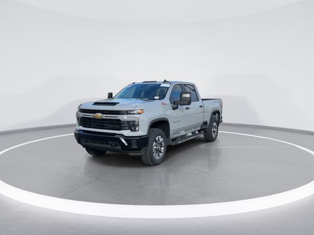 Used 2024 Chevrolet Silverado 2500 Custom AWD/4WD image 3