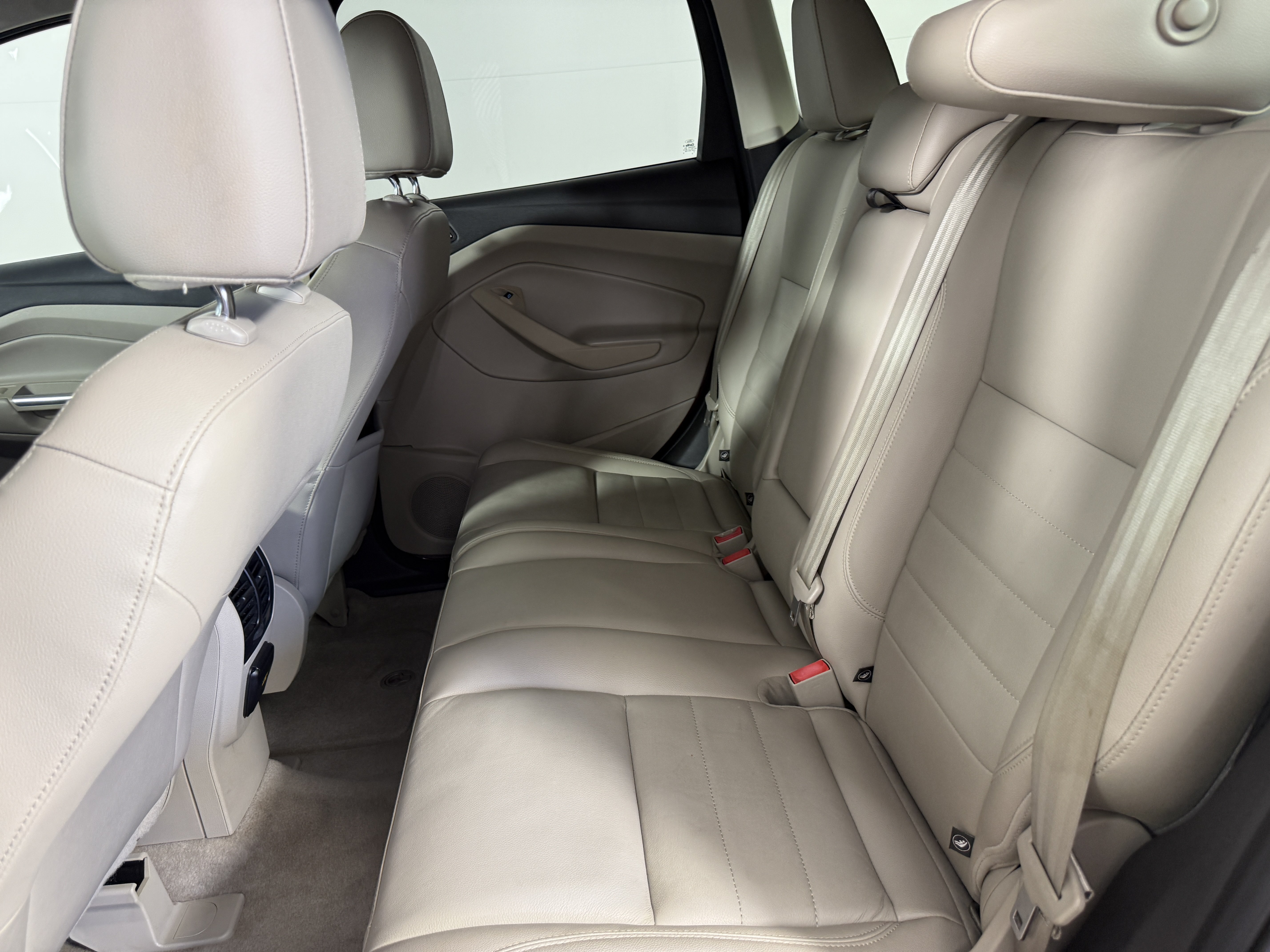 Used 2014 Ford Escape Titanium w/ Equipment Group 401A FWD image 16