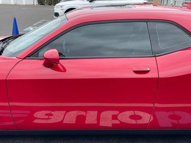 Used 2016 Dodge Challenger SRT Hellcat image 18
