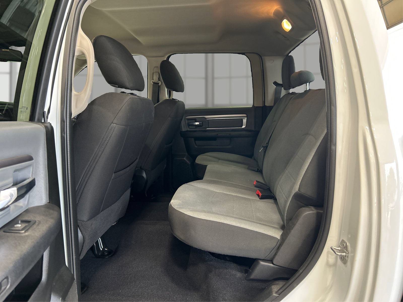 Used 2022 RAM 1500 Classic SLT w/ Electronics Group AWD/4WD image 10
