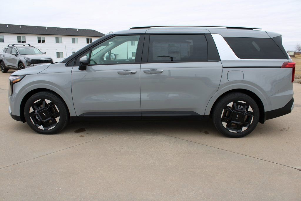 New 2026 Kia Carnival EX FWD image 18
