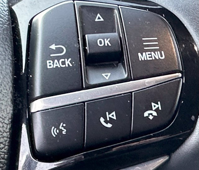 Used 2024 Ford Explorer Platinum w/ Technology Package AWD/4WD image 16