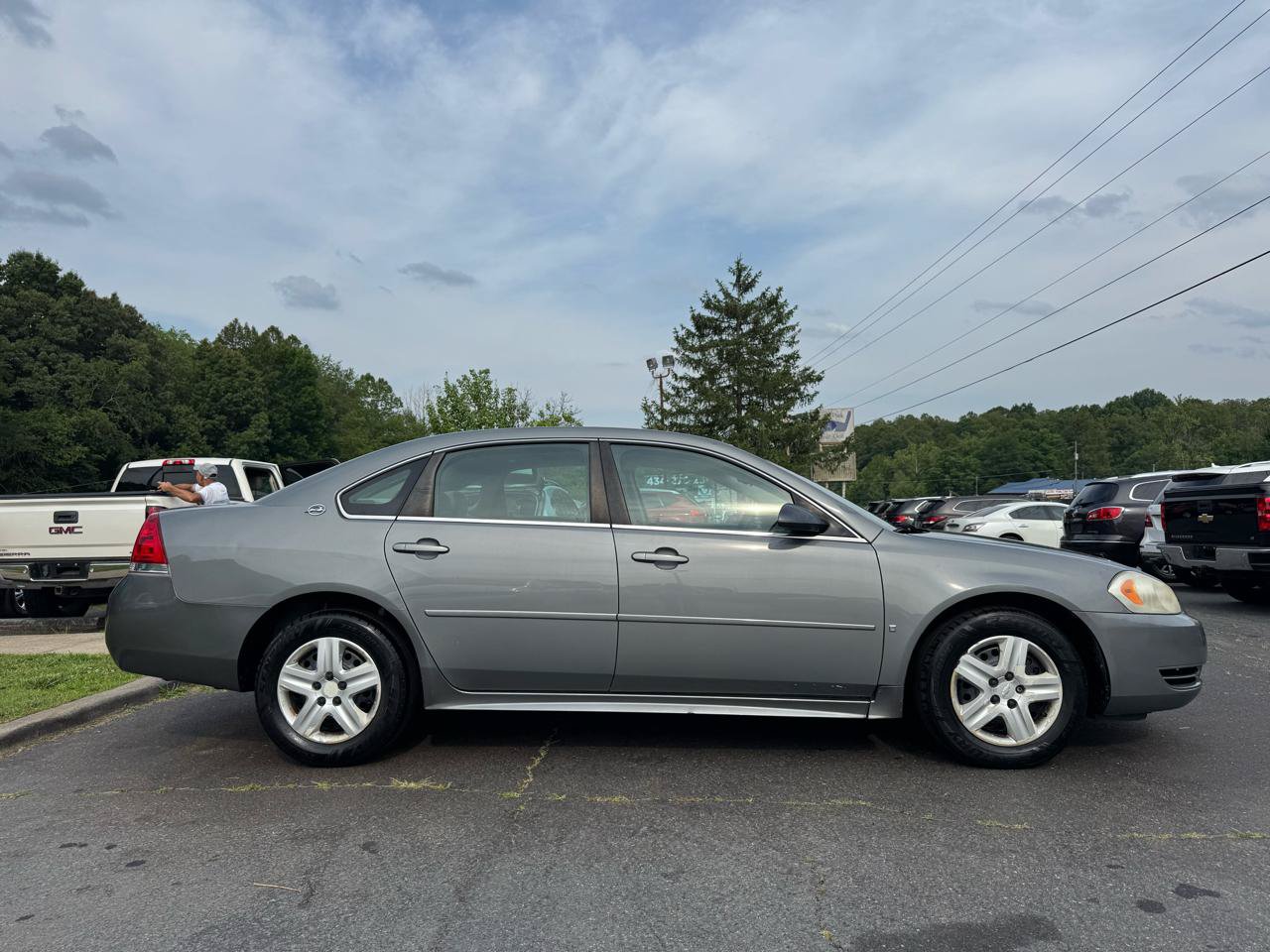 Used 2009 Chevrolet Impala LS FWD image 4