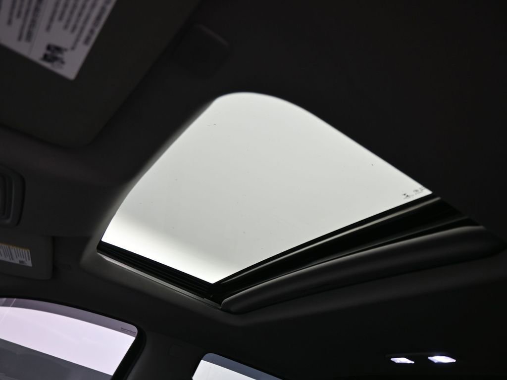 Used 2022 GMC Sierra 1500 SLT w/ SLT Premium Package image 28