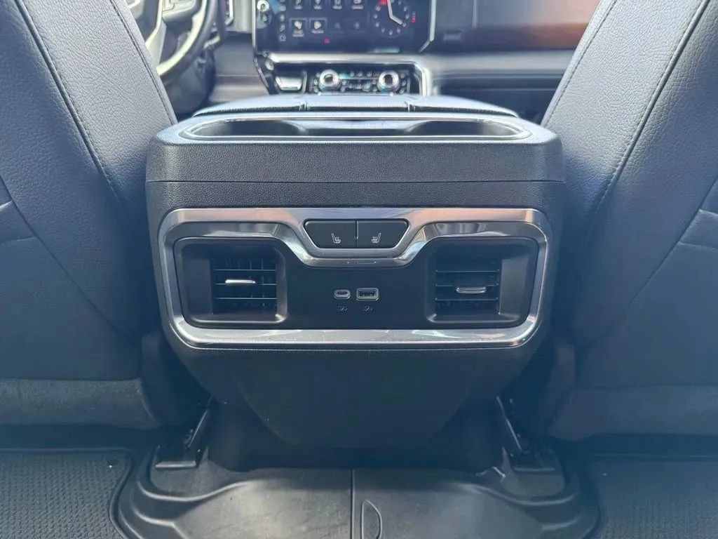 Used 2024 GMC Sierra 3500 Denali w/ Denali Reserve Package AWD/4WD image 21