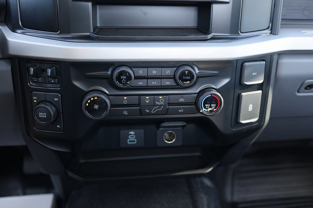 Used 2024 Ford F550 XL w/ XL Chrome Package image 35