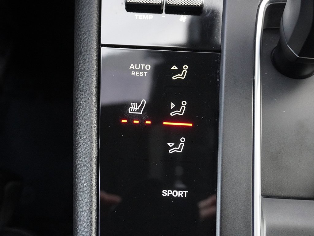 Used 2022 Porsche Macan image 53