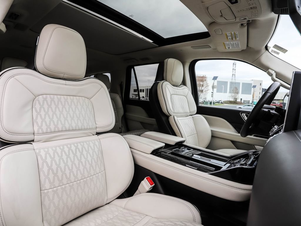Used 2022 Lincoln Navigator Black Label AWD/4WD image 34