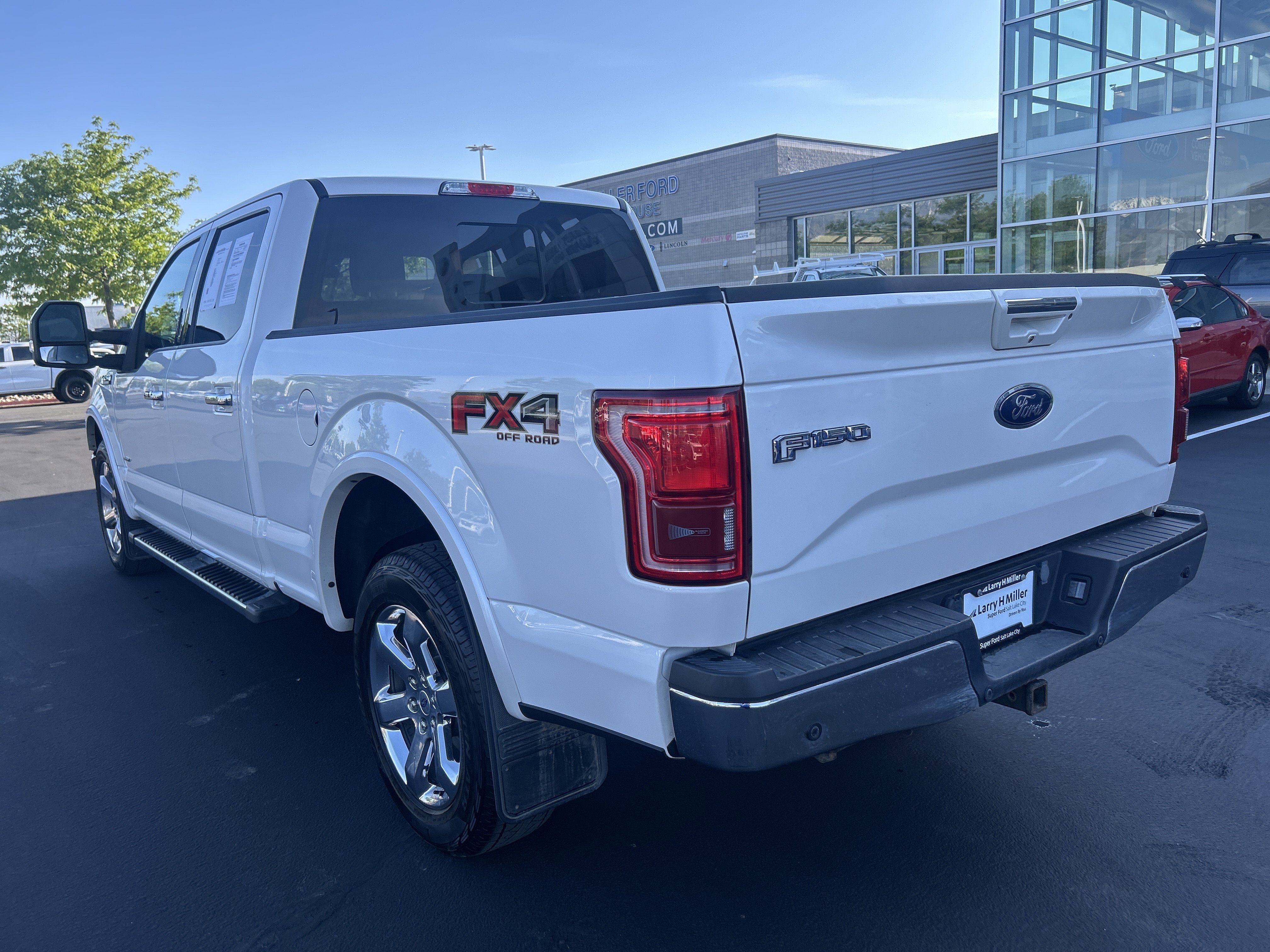 Used 2015 Ford F150 Lariat w/ Equipment Group 502A Luxury AWD/4WD image 3