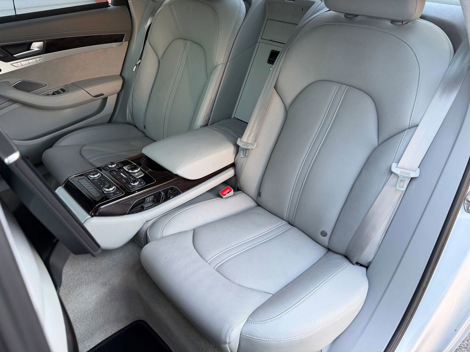 Used 2012 Audi A8 L W12 AWD/4WD image 33