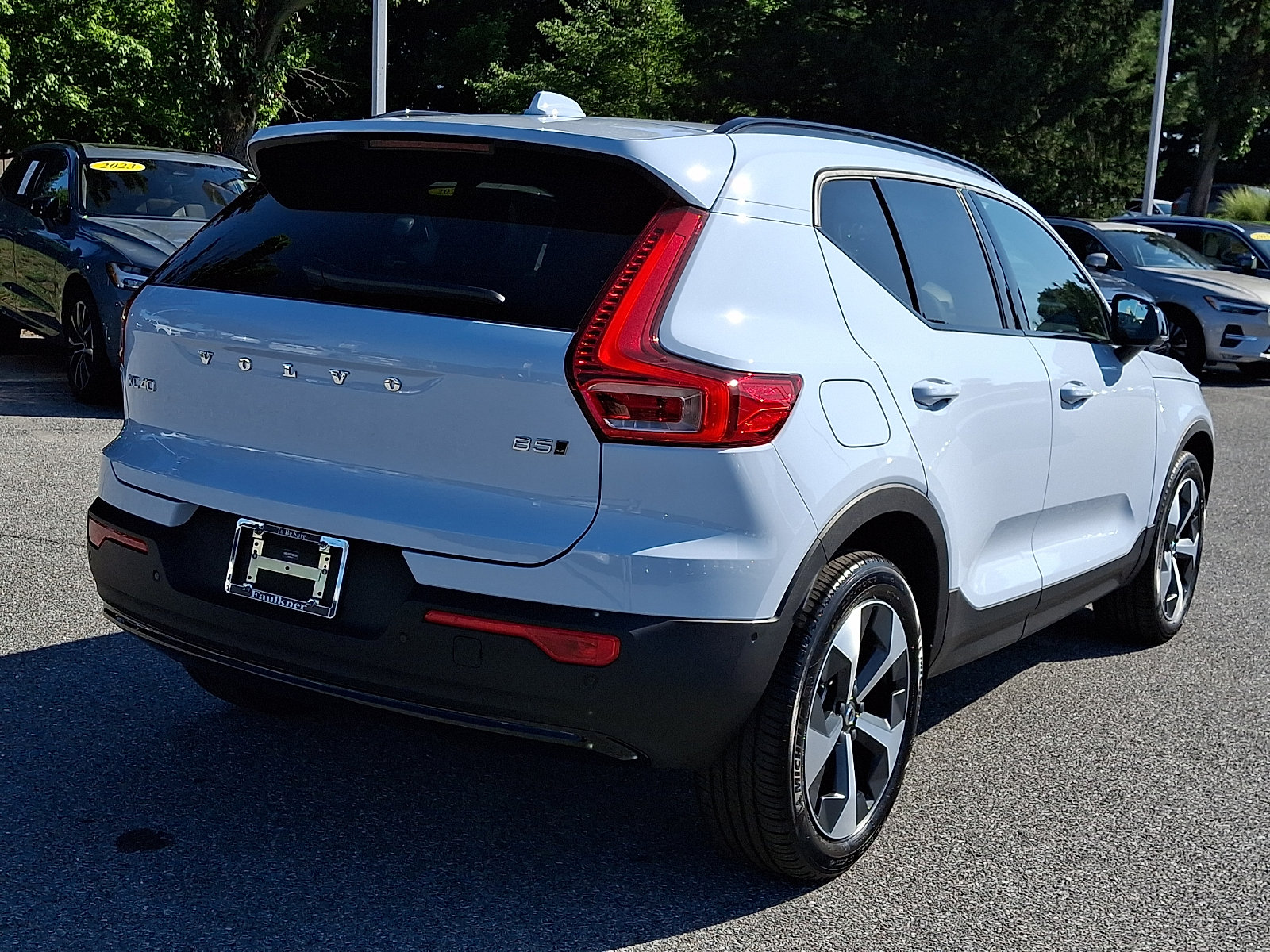 New 2026 Volvo XC40 B5 Plus w/ Protection Package Premier AWD/4WD image 4