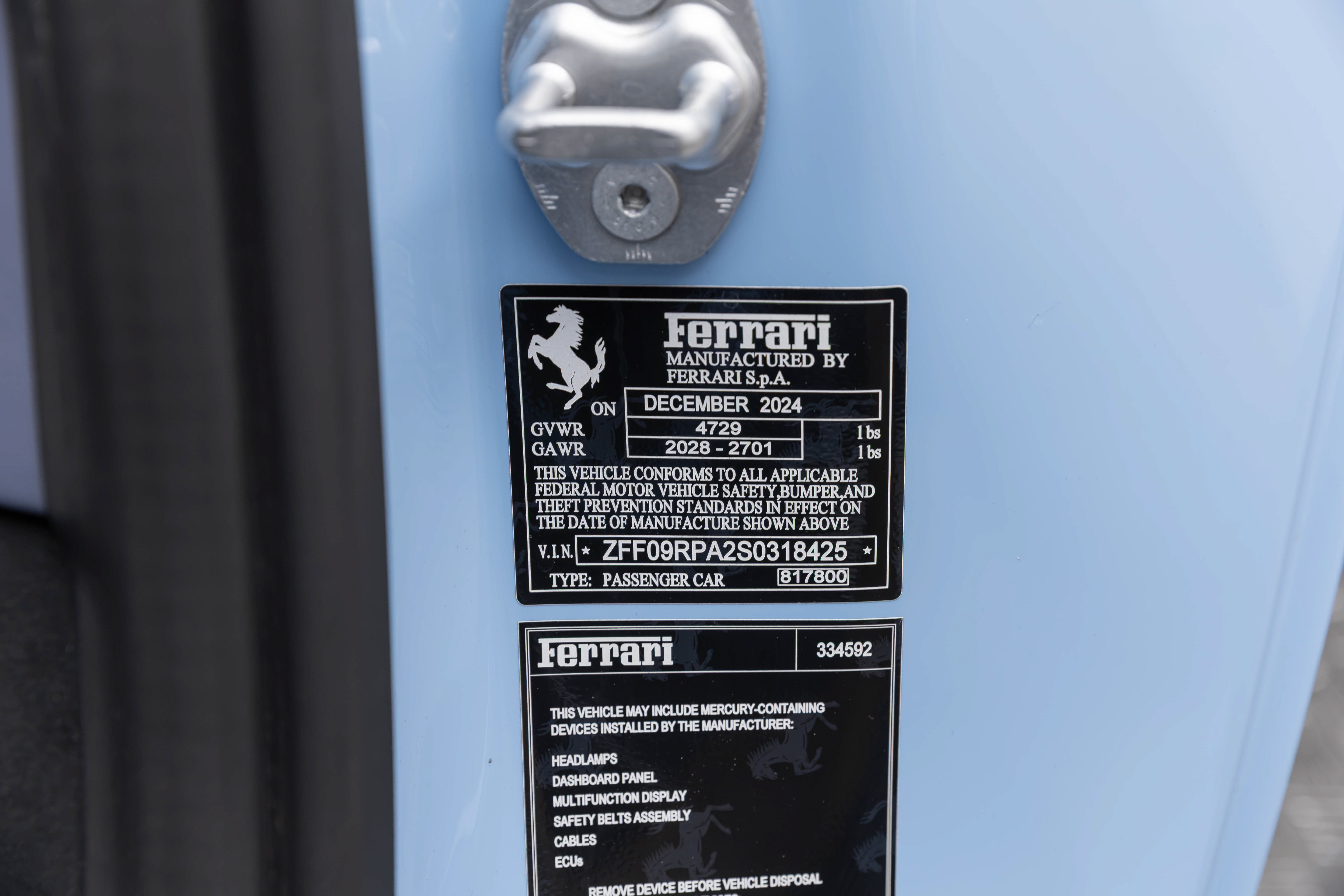 Certified 2025 Ferrari Roma Spider RWD image 30