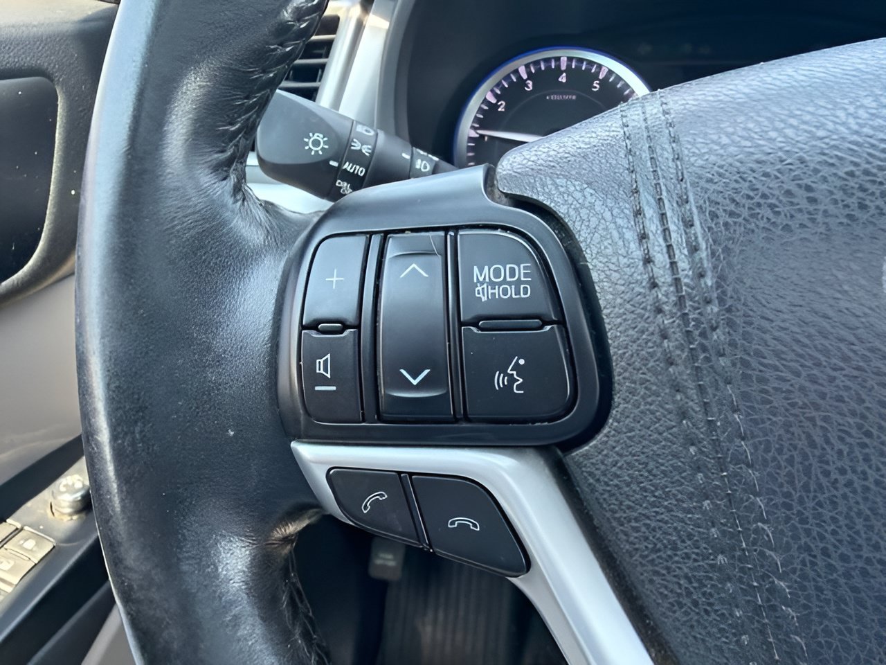 Used 2017 Toyota Highlander XLE AWD/4WD image 21