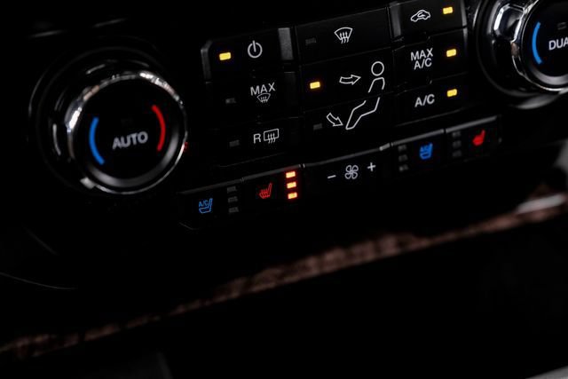 Used 2019 Ford F250 Lariat w/ Lariat Ultimate Package AWD/4WD image 27