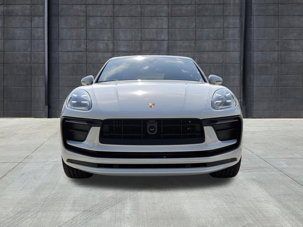 New 2026 Porsche Macan AWD/4WD image 9