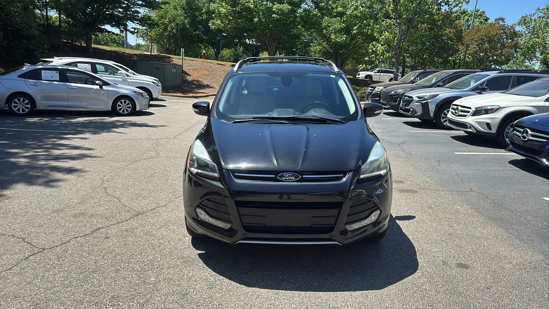 Used 2015 Ford Escape Titanium w/ Equipment Group 301A FWD image 2