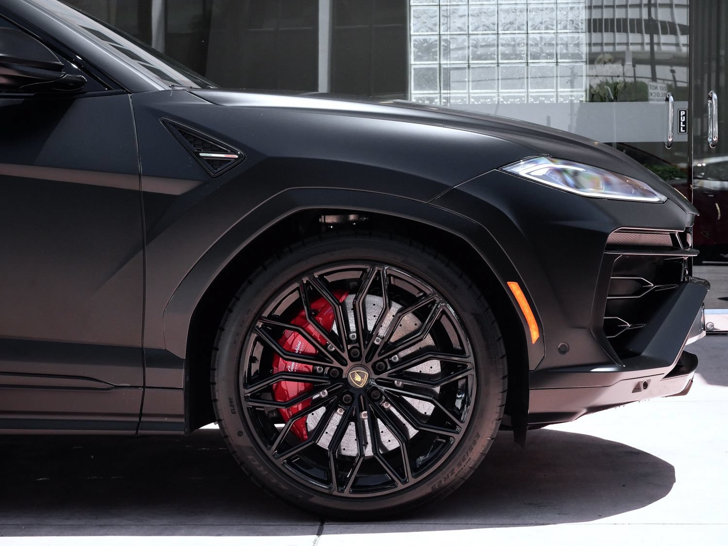 Used 2025 Lamborghini Urus S AWD/4WD image 9
