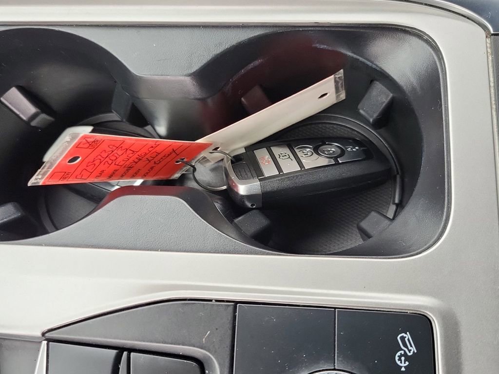 Used 2023 Ford Explorer XLT w/ Equipment Group 202A image 45