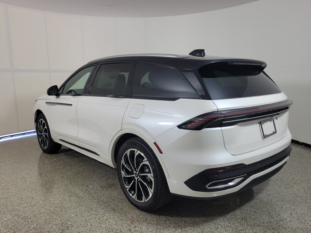 New 2026 Lincoln Nautilus Reserve AWD/4WD image 3