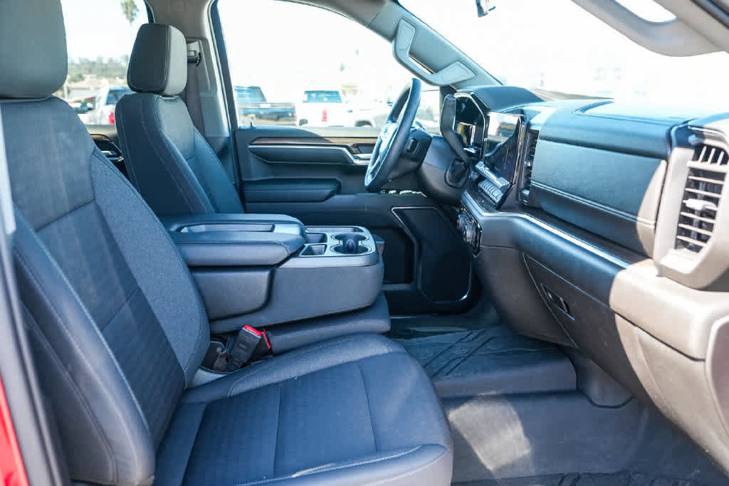 Used 2023 Chevrolet Silverado 1500 LT AWD/4WD image 16