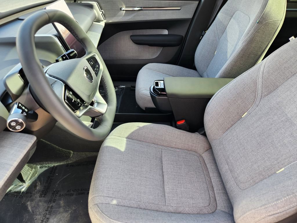 New 2026 Volvo EX30 Ultra w/ Climate Package image 3