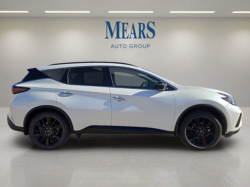 Used 2023 Nissan Murano SV w/ SV Midnight Edition Package image 6