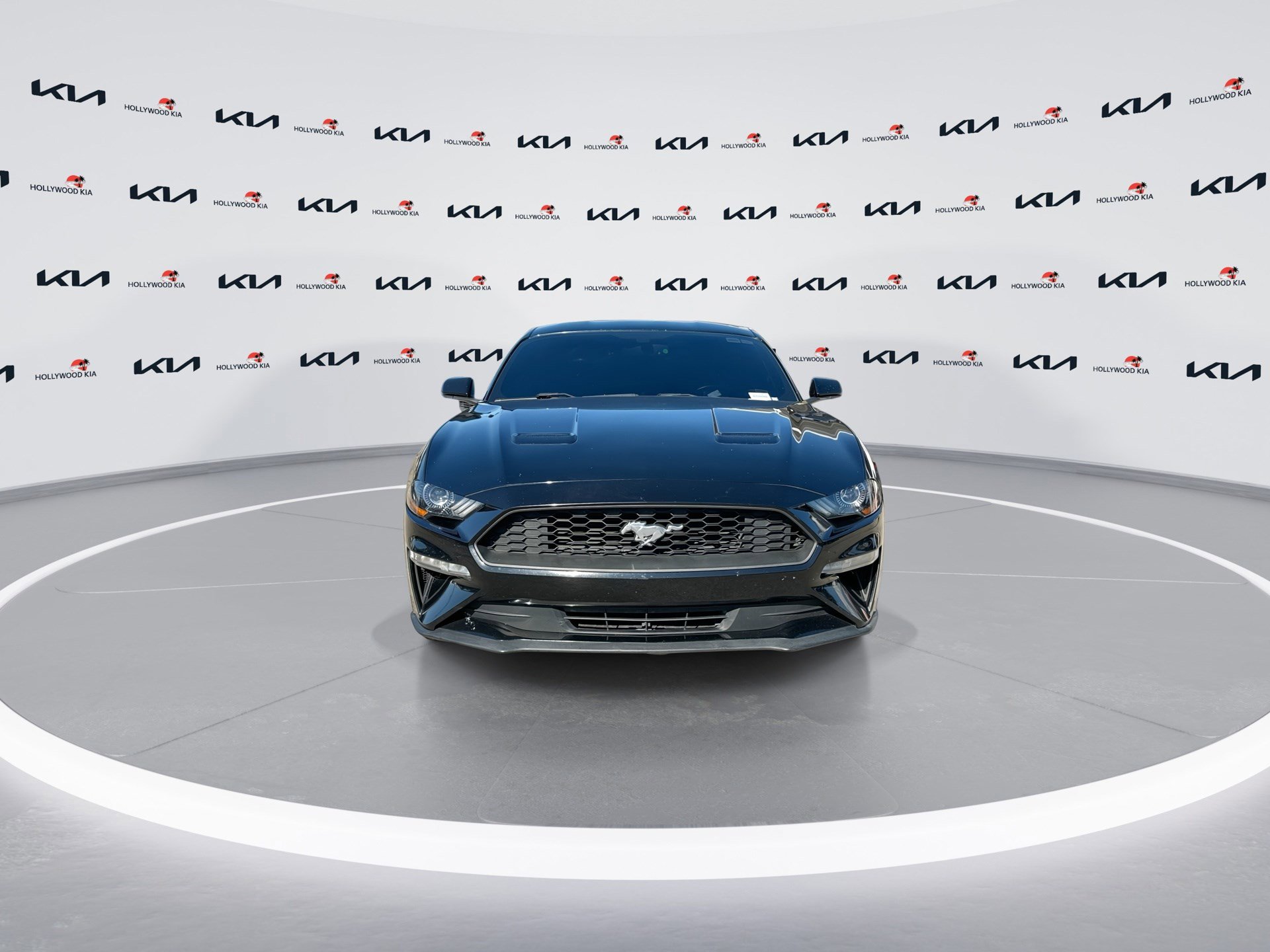Used 2019 Ford Mustang Coupe w/ Equipment Group 101A image 3