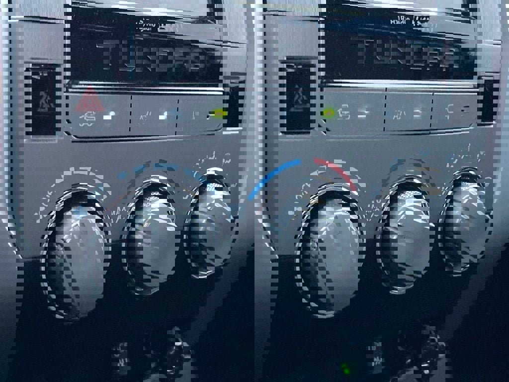 Used 2018 Toyota Tundra SR5 RWD image 25