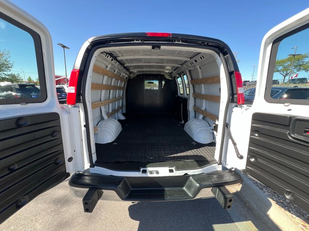 Used 2024 Chevrolet Express 2500 w/ Driver Convenience Package RWD image 19