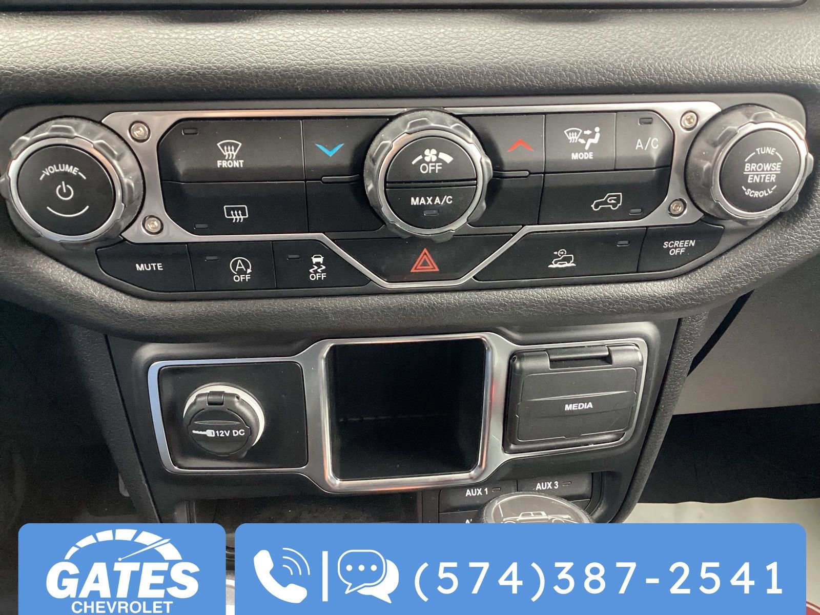 Used 2024 Jeep Gladiator Sport image 20