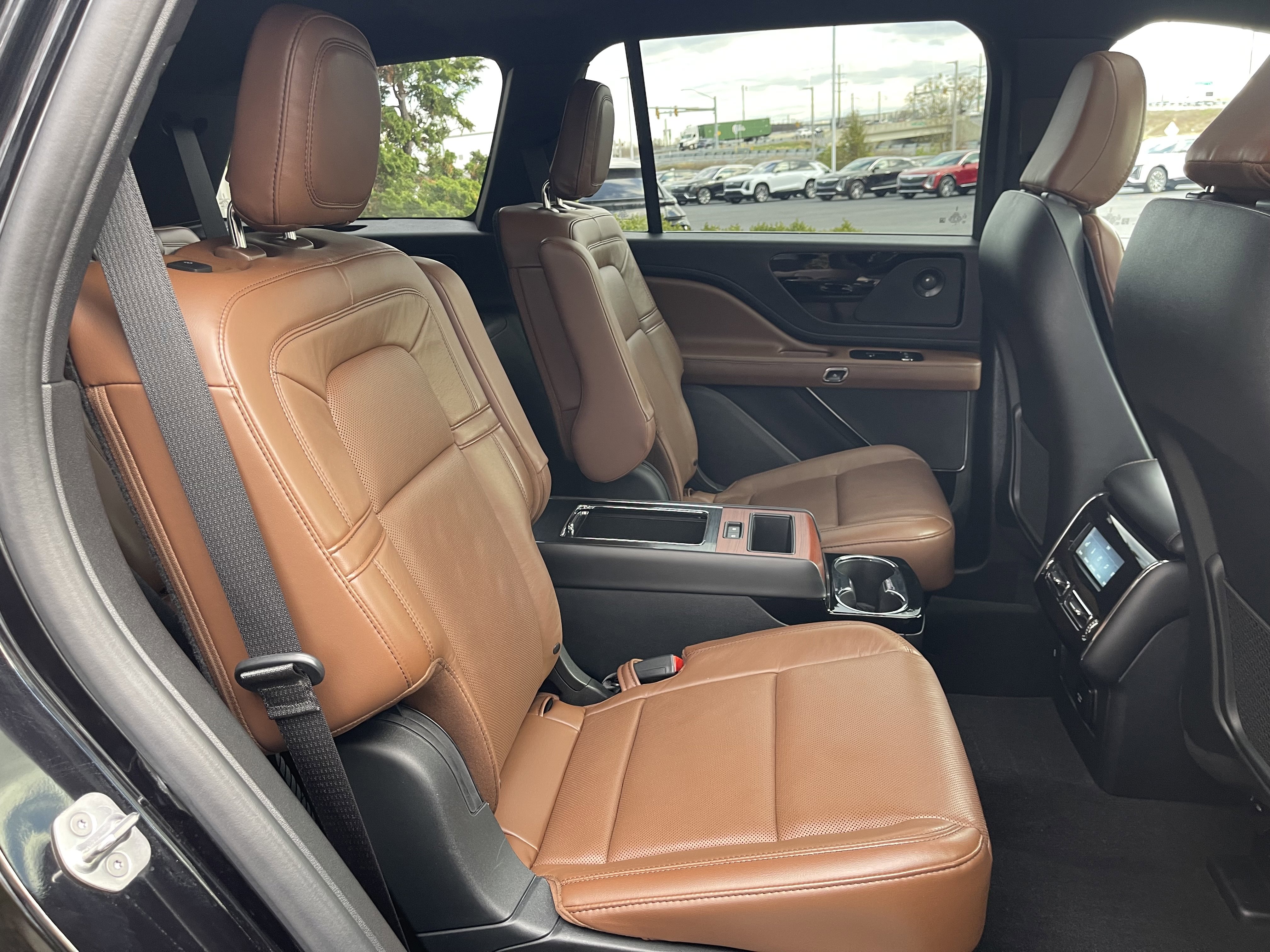 Used 2021 Lincoln Aviator Reserve w/ Equipment Group 201A image 25