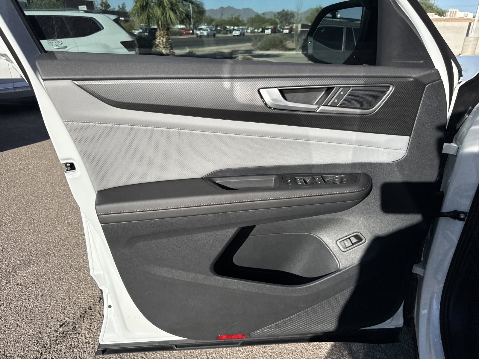 New 2026 Volkswagen Atlas Peak Edition image 11